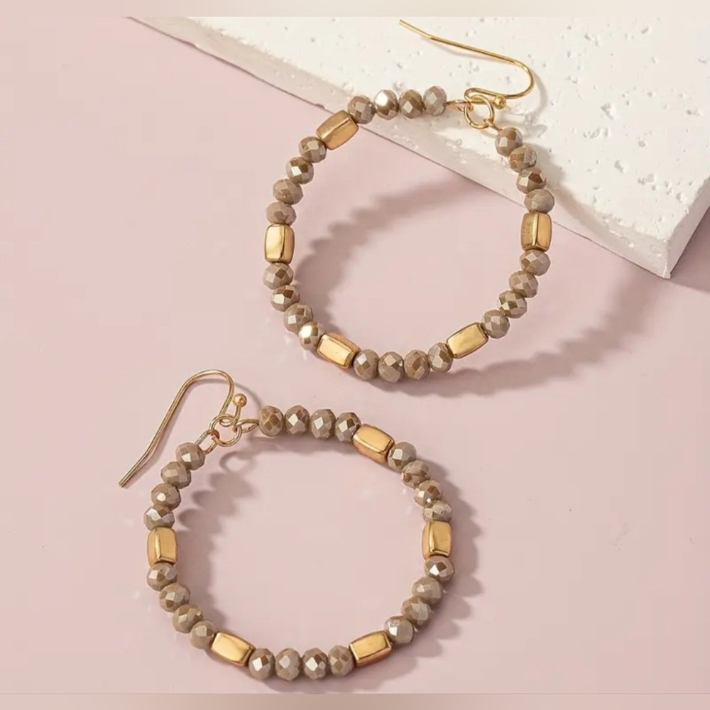 Trendy Boutique Coffee Gold And Cream Beaded Earrings 20$